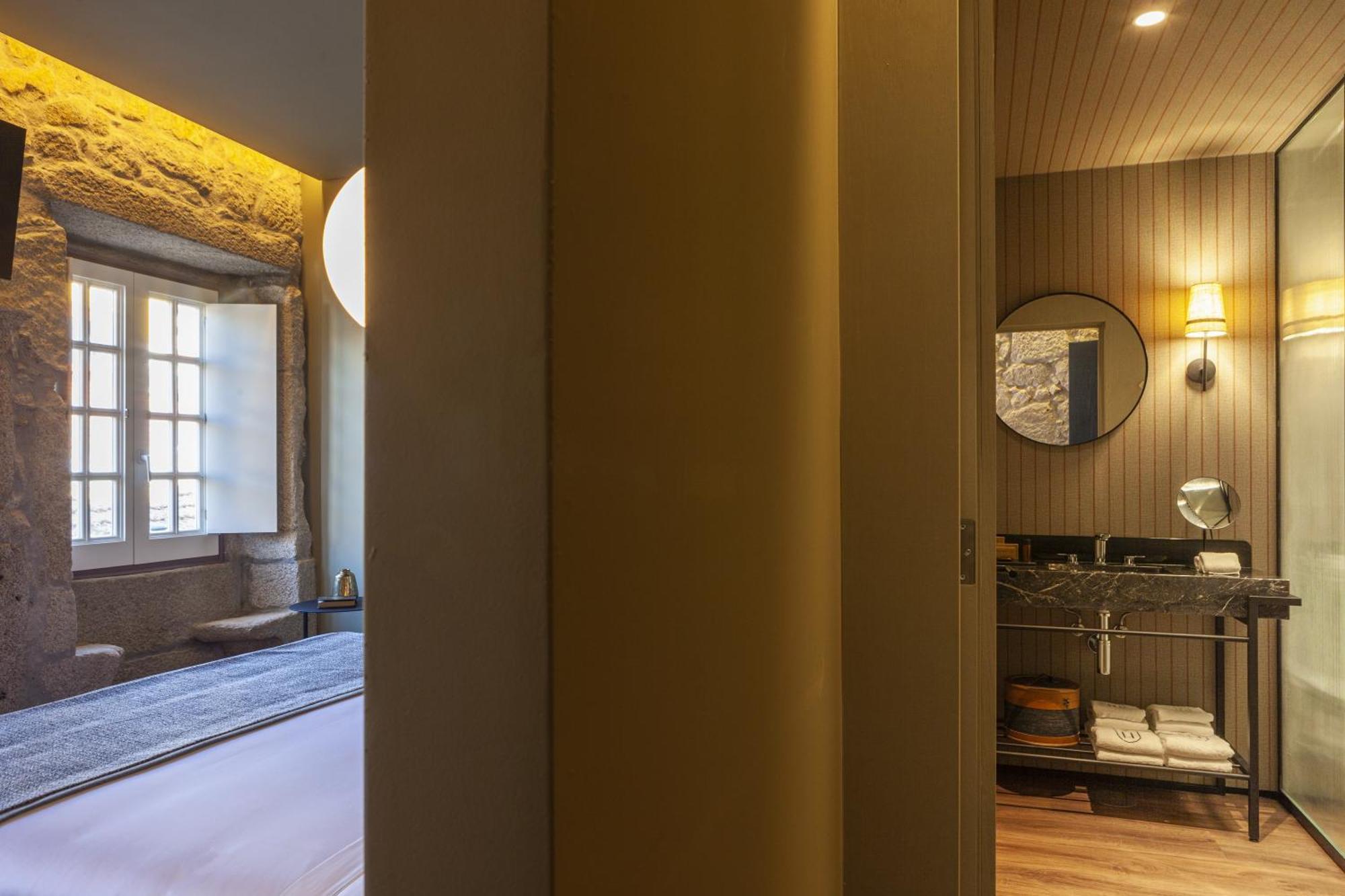 ホテル Timbre Virtudes ポルト エクステリア 写真 A bathroom at the hotel