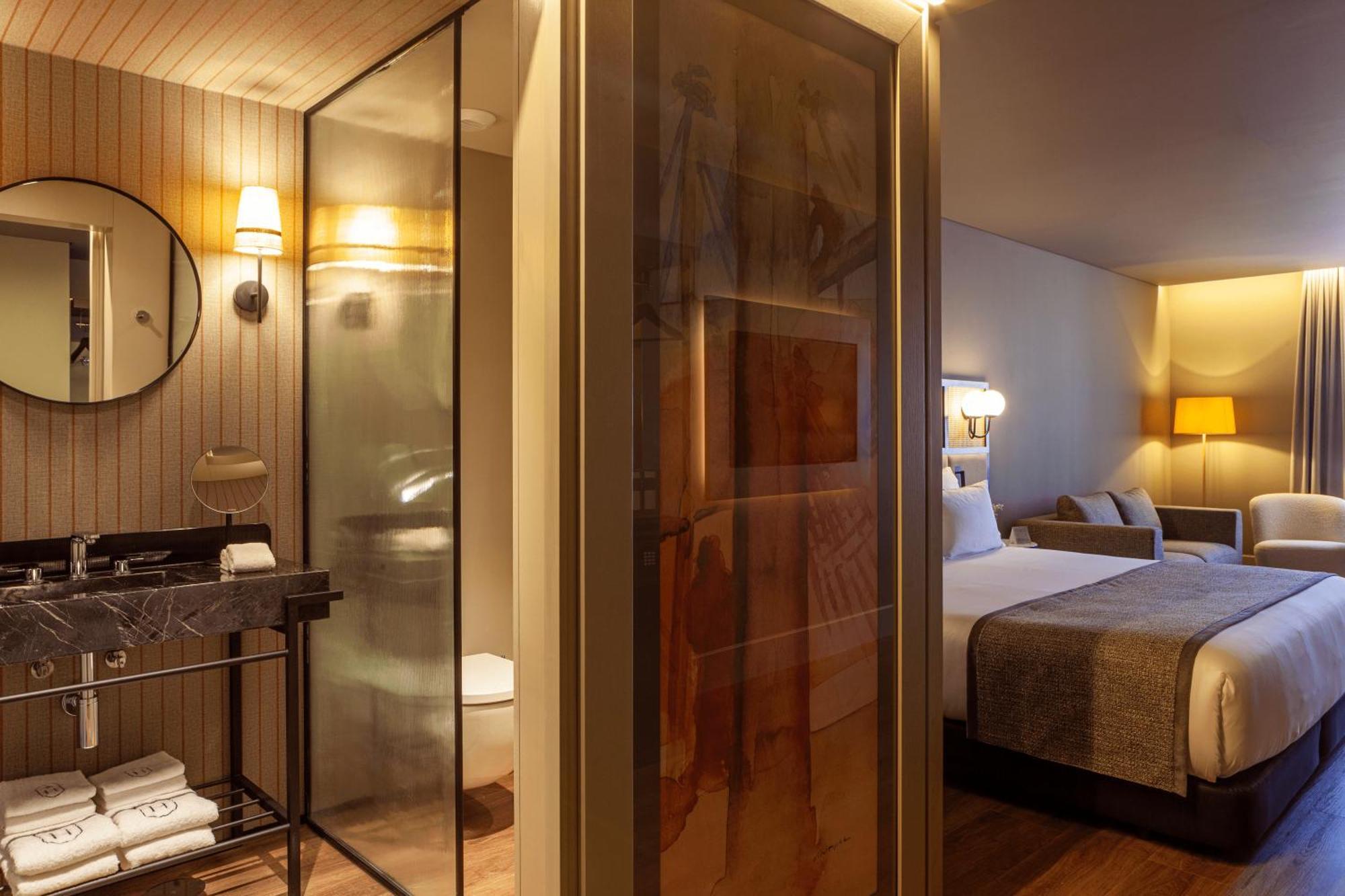 ホテル Timbre Virtudes ポルト エクステリア 写真 A room at the hotel